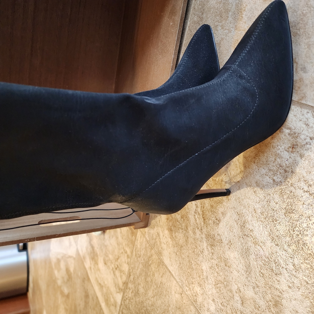 Elegant Black Women's Boots